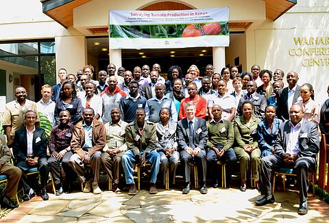 Stakeholder workshop to review sustainable pest management in tomatoes